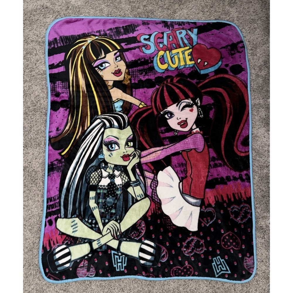 Monster High‎ Mattel Drac, Frankie, Cleo Scary Cute Fleece Blanket